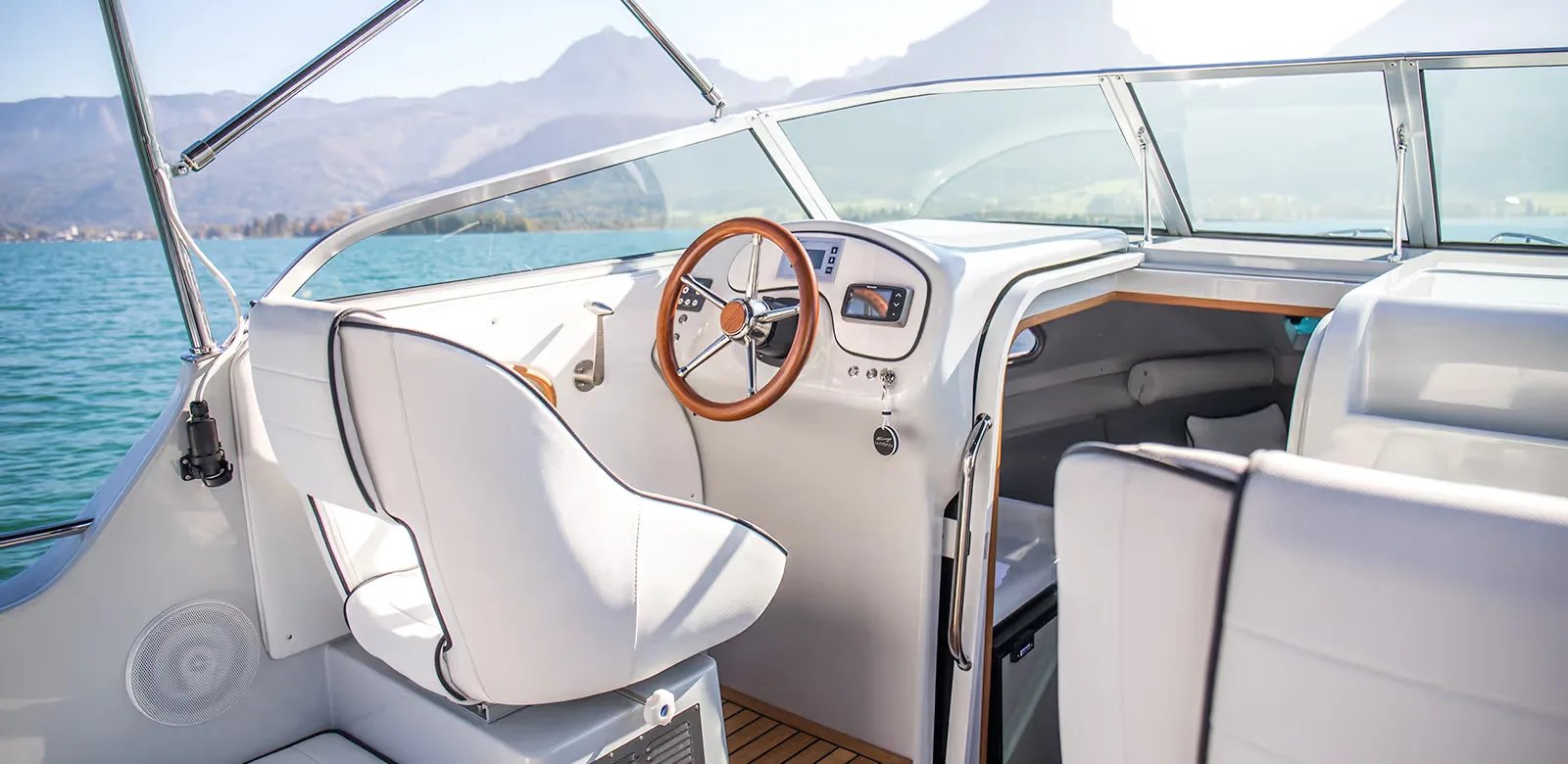 Capriole 700 — interior 4