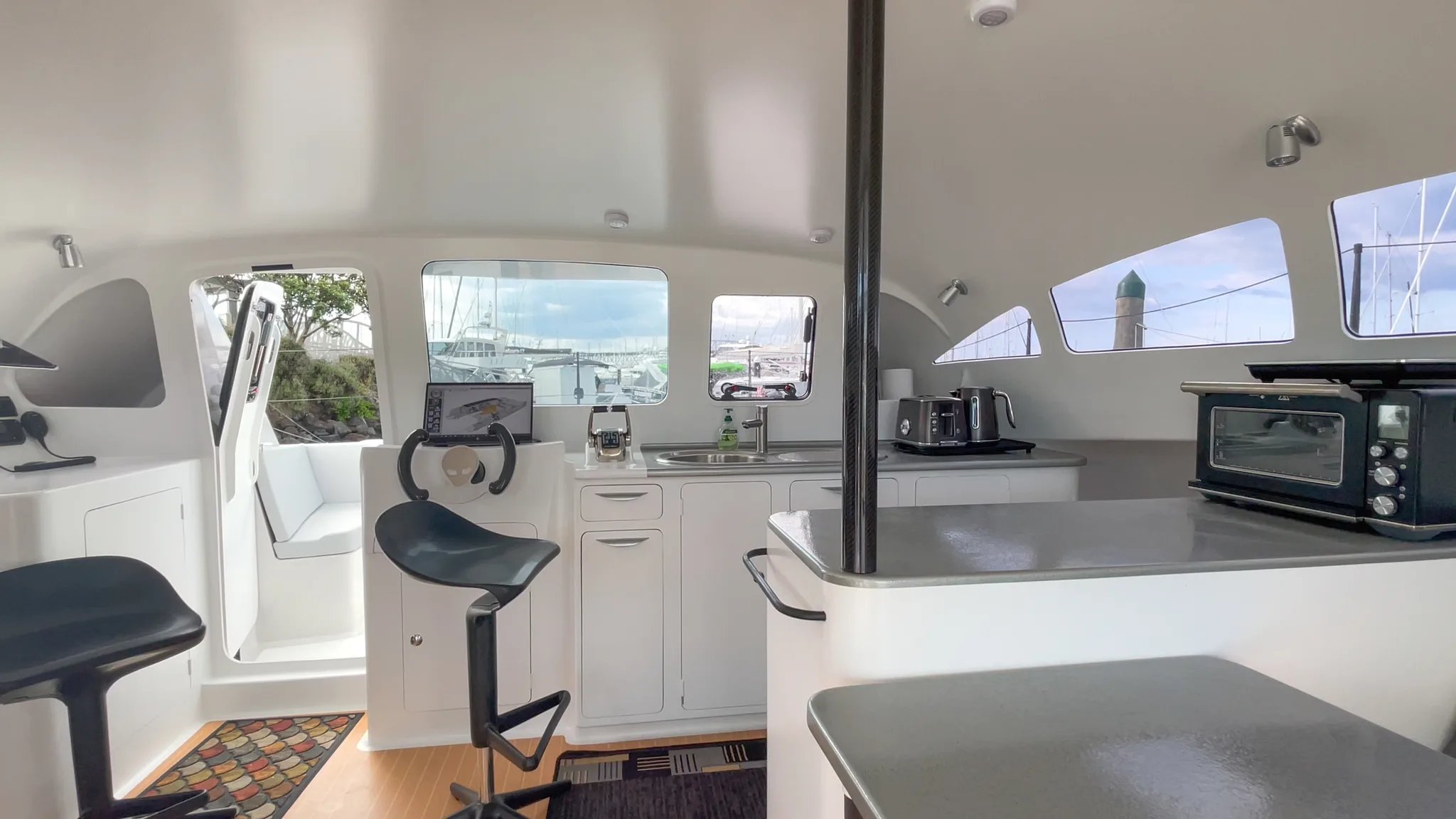 E-40 Power Catamaran — interior 4