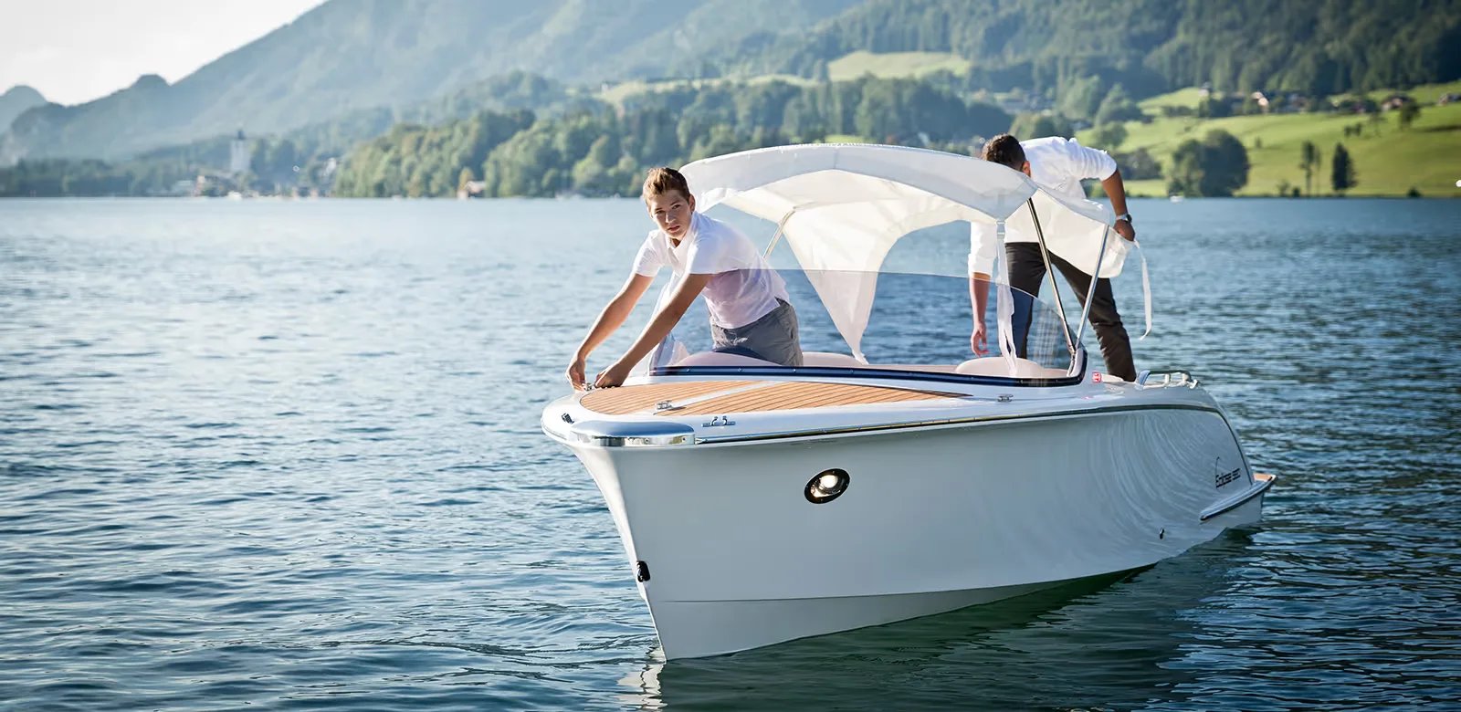Eclipse 580 — exterior 3