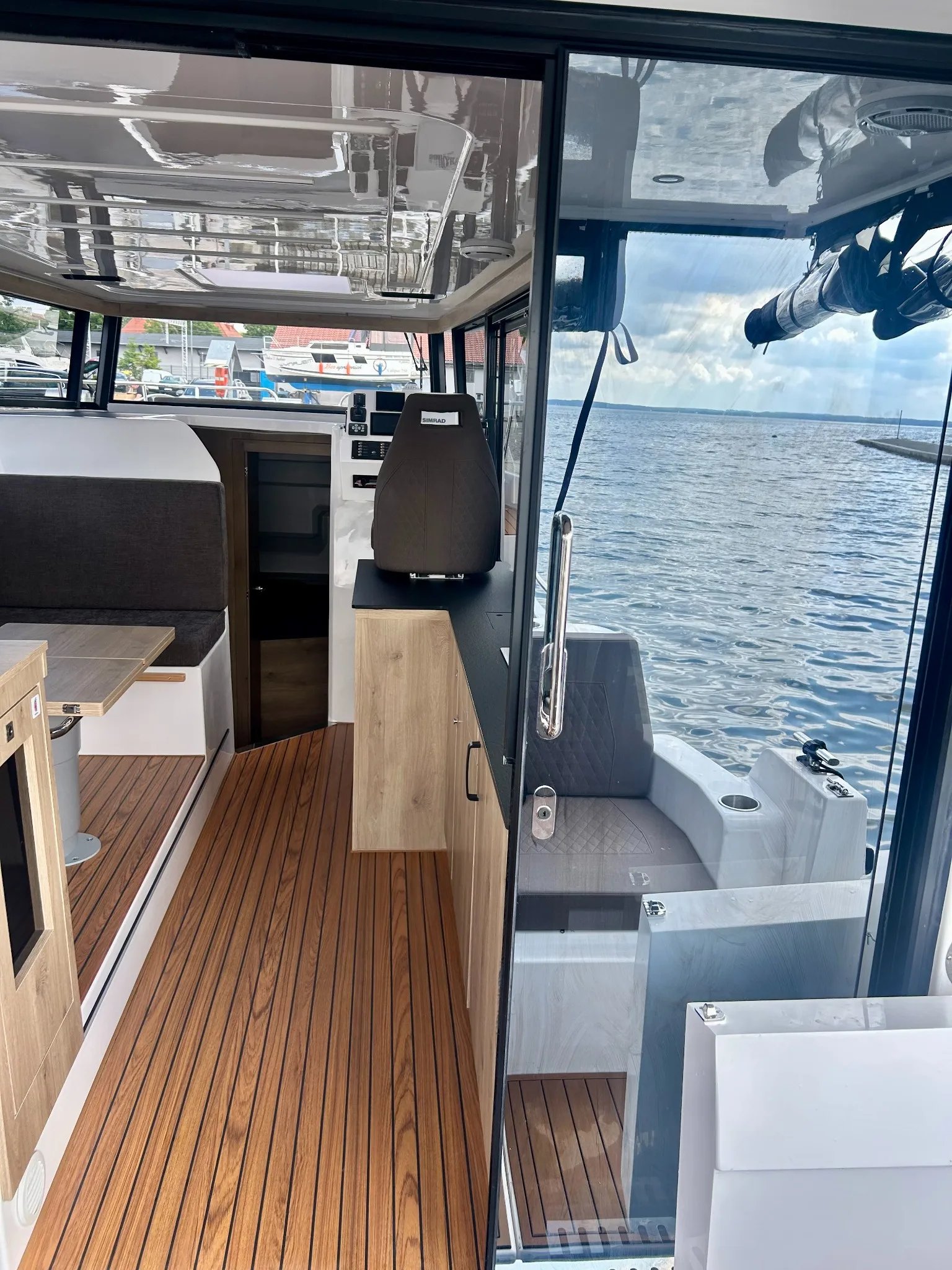 Open connection between the saloon and aft cockpit of the Lamdo eLY30+.
