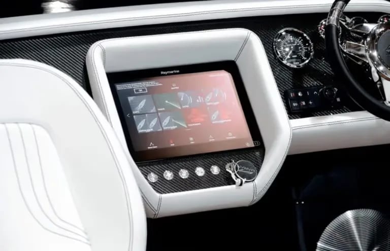 M 800 — interior 3