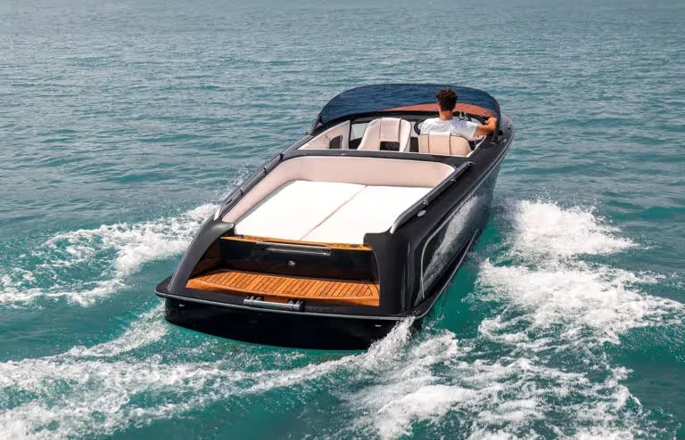 Magic 640 — exterior 4