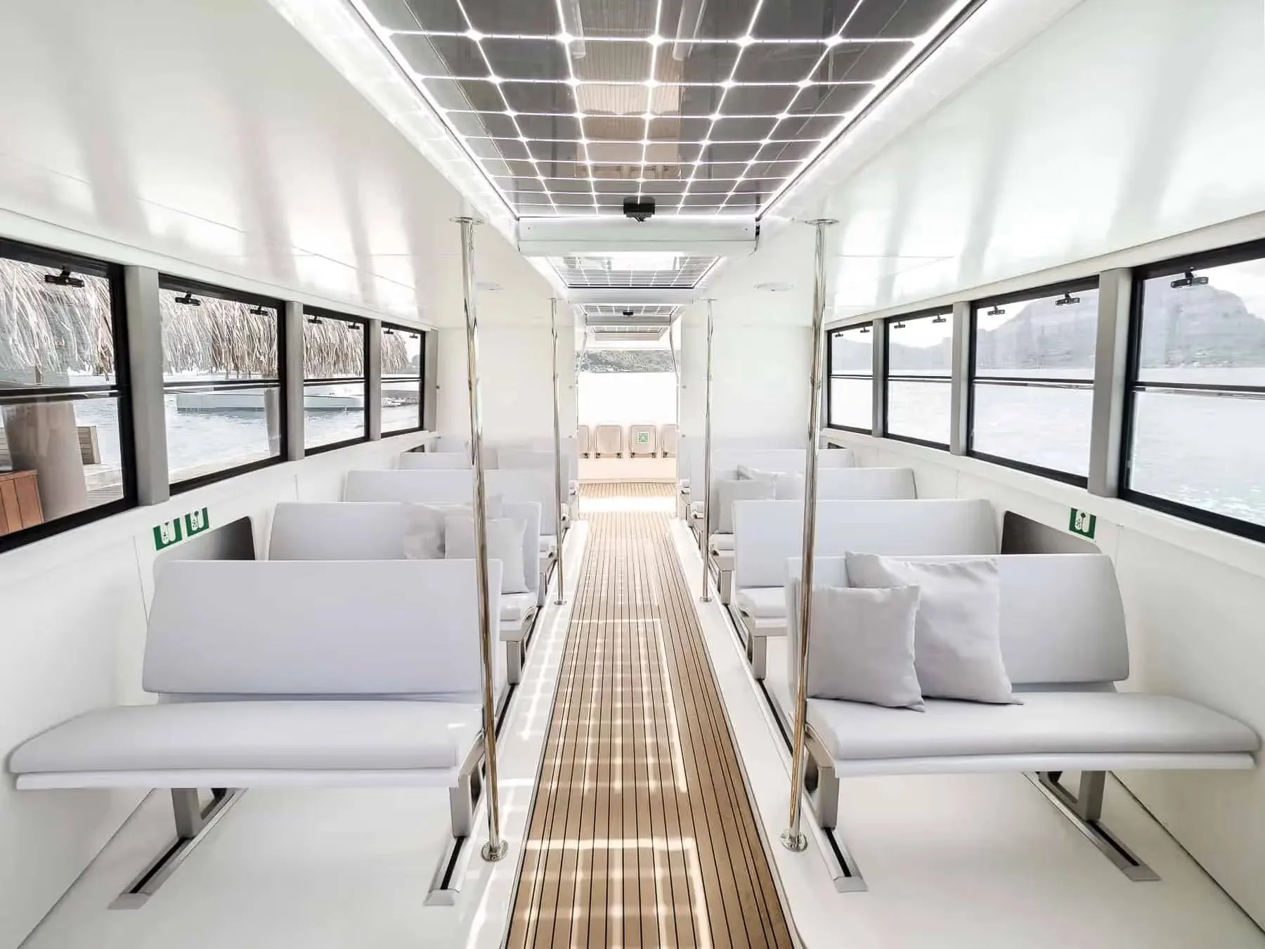 Soel Shuttle 14 — interior 2