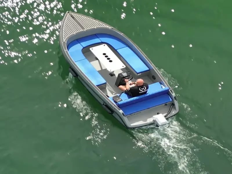 Volt 180 — exterior 6