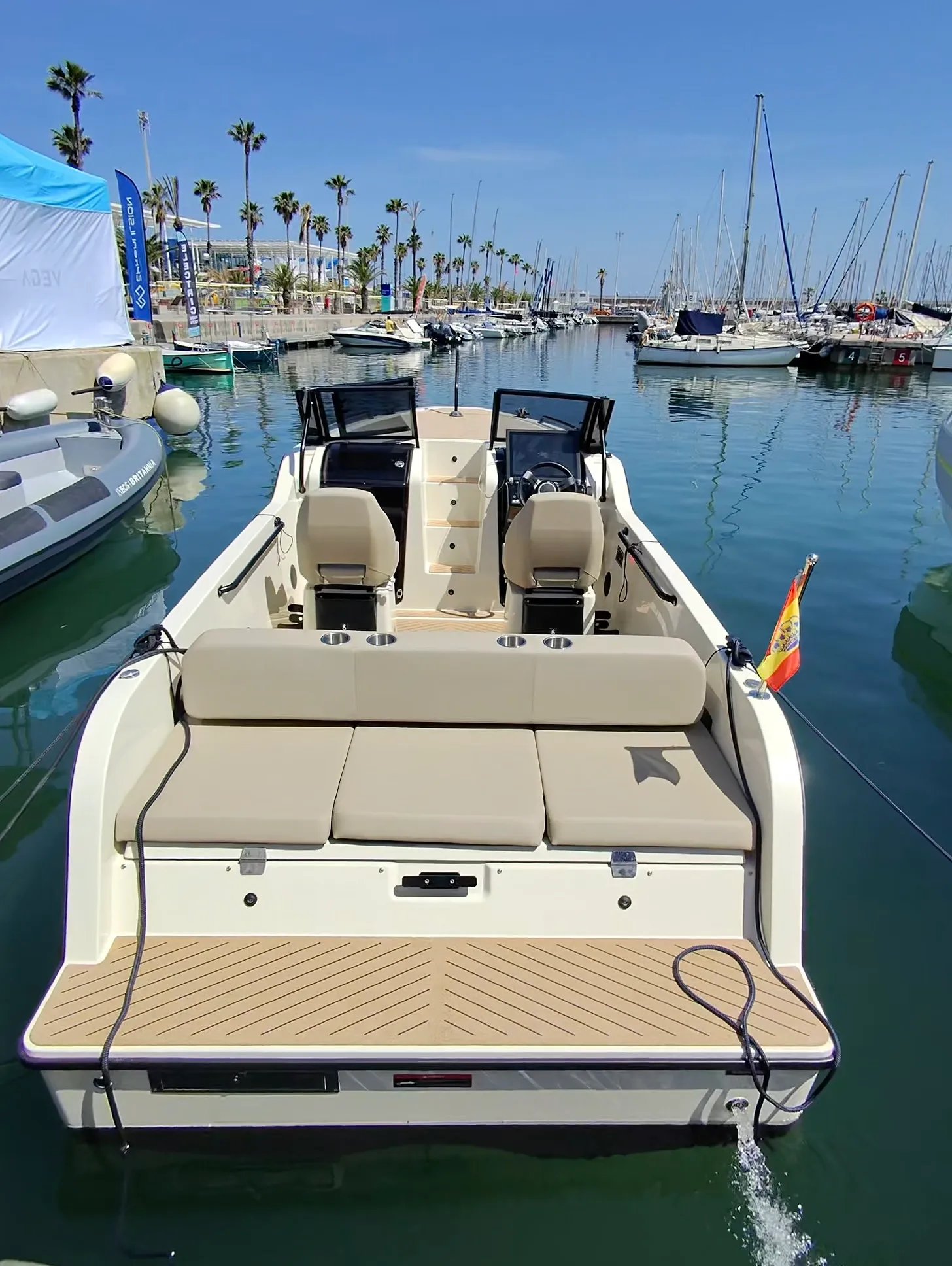 X Shore 1 Open Performance aft cockpit with sunbed, swim platform and seating