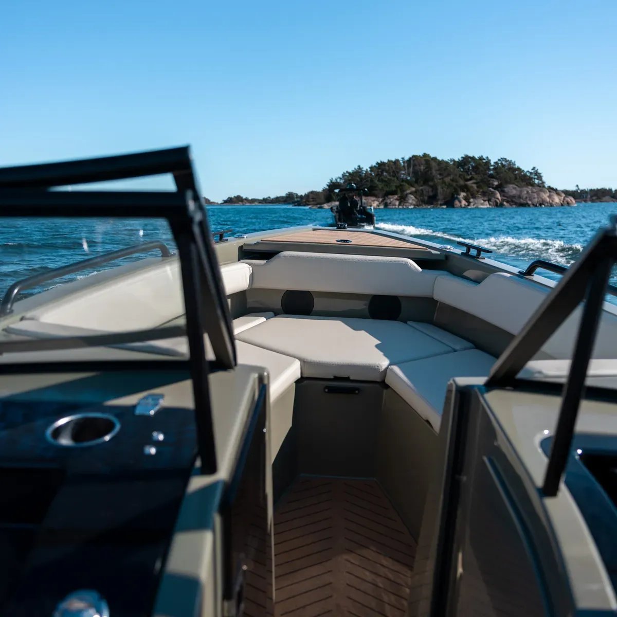 Forward seating area of the X Shore 1 Bowrider while cruising