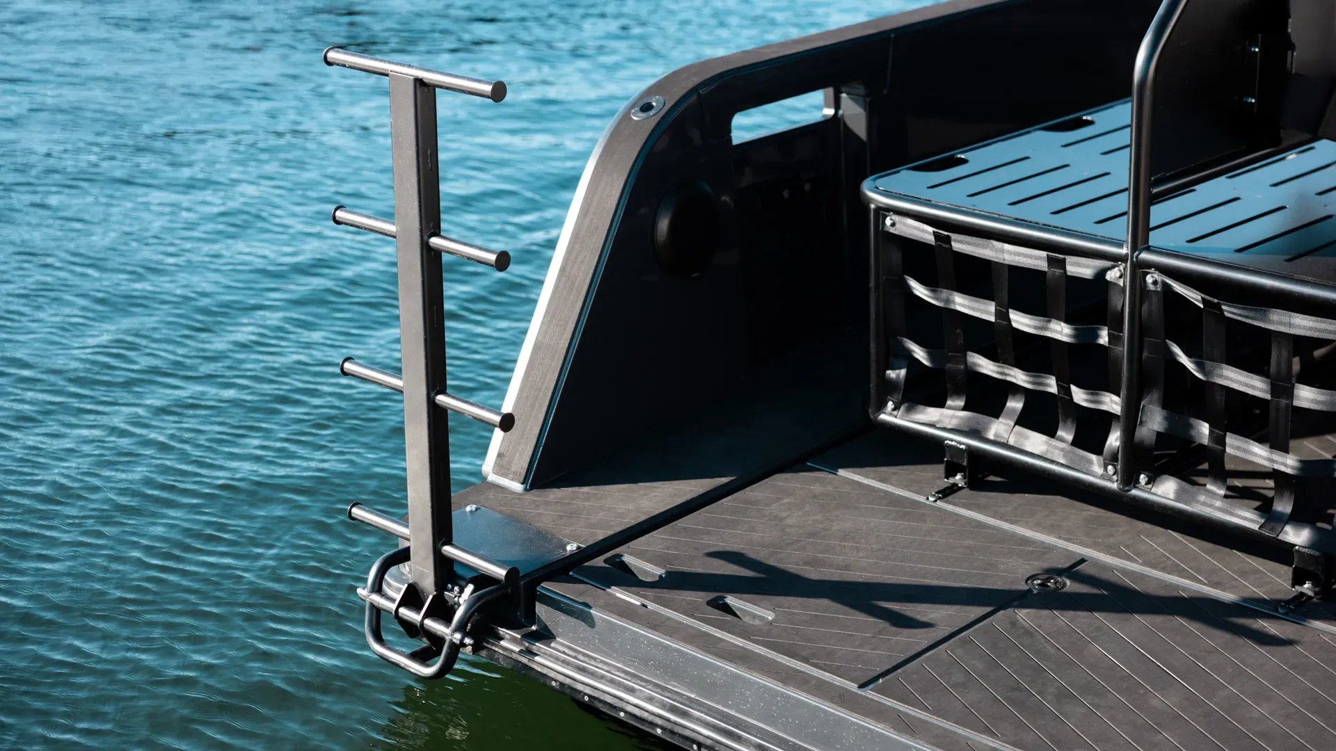 Dive platform and equipment ladder on the X Shore PRO