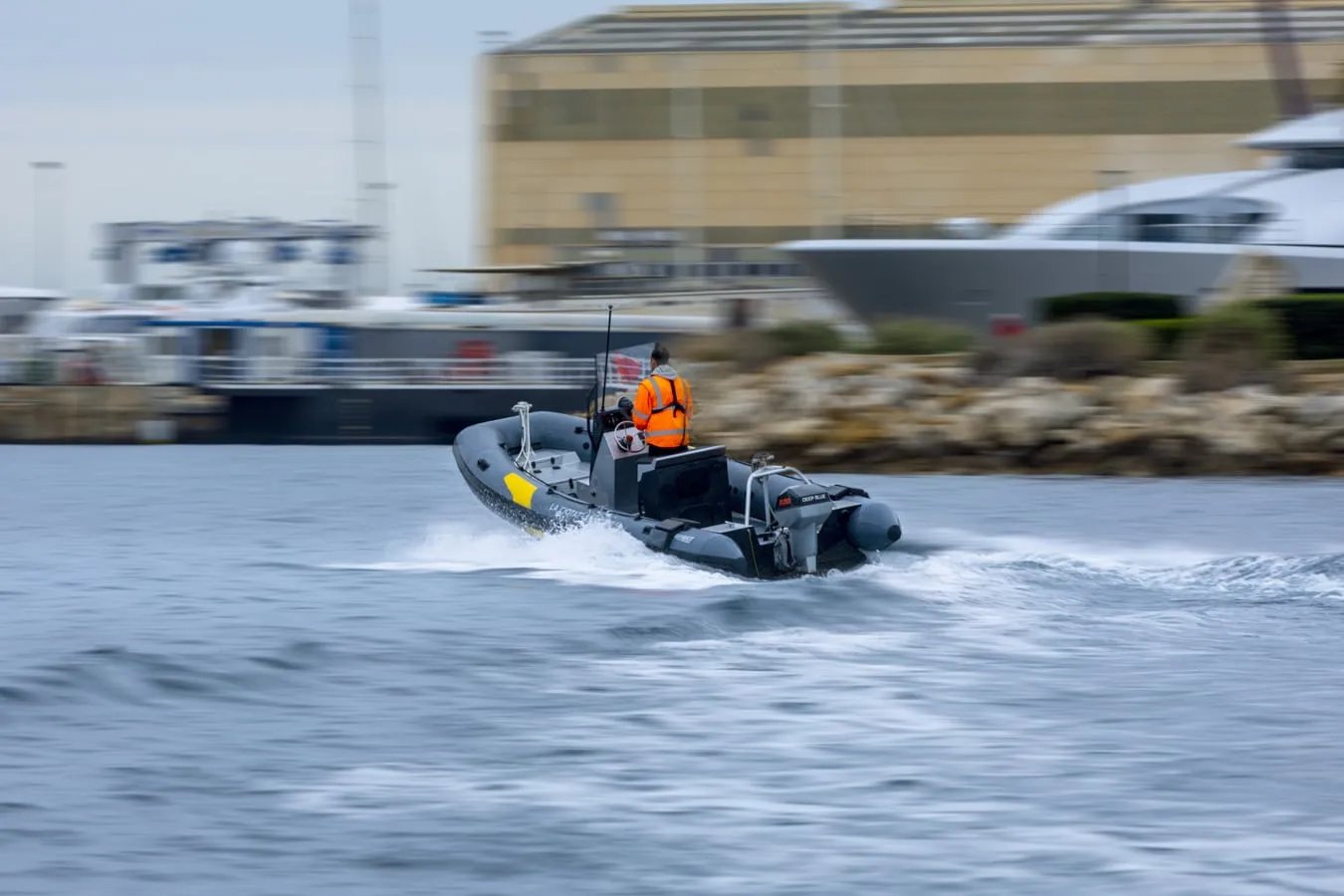 ZenPro 580 electric RIB navigating in La Ciotat harbour