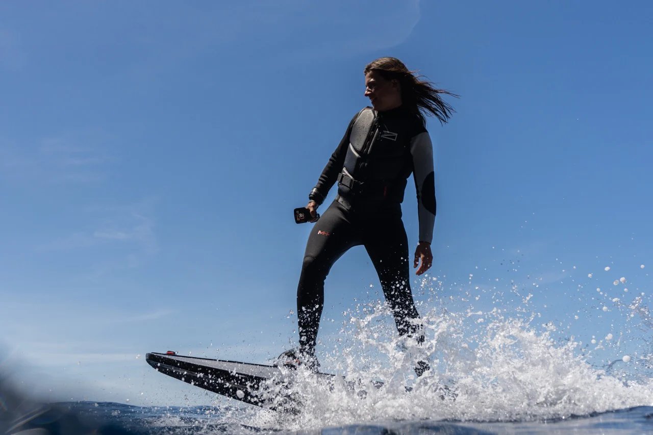 Electric Surfboard Week Rental, image 1