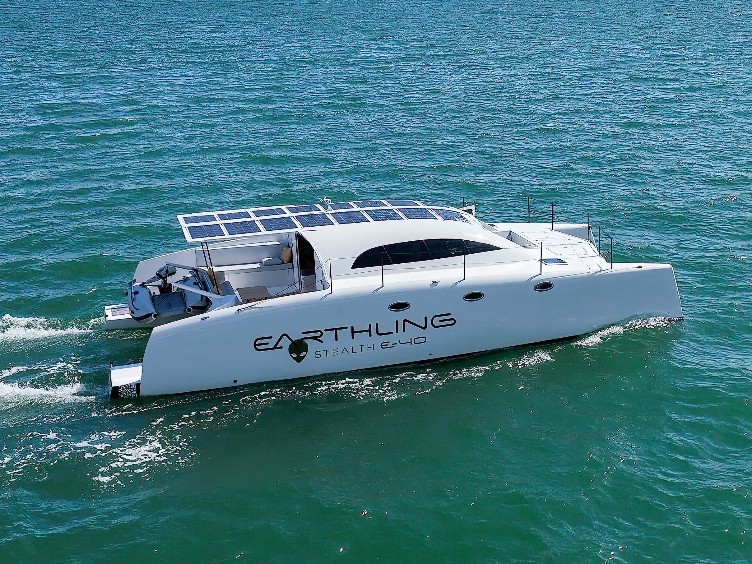 VOLTA unveils the Earthling E-40 Premiere at the Barcelona Boat Show